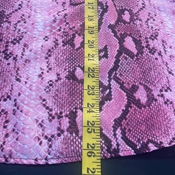 Pink, Black, Grey Snakeskin, front bow tie front, key hole, long sleeves,medium - Picture 6 of 8